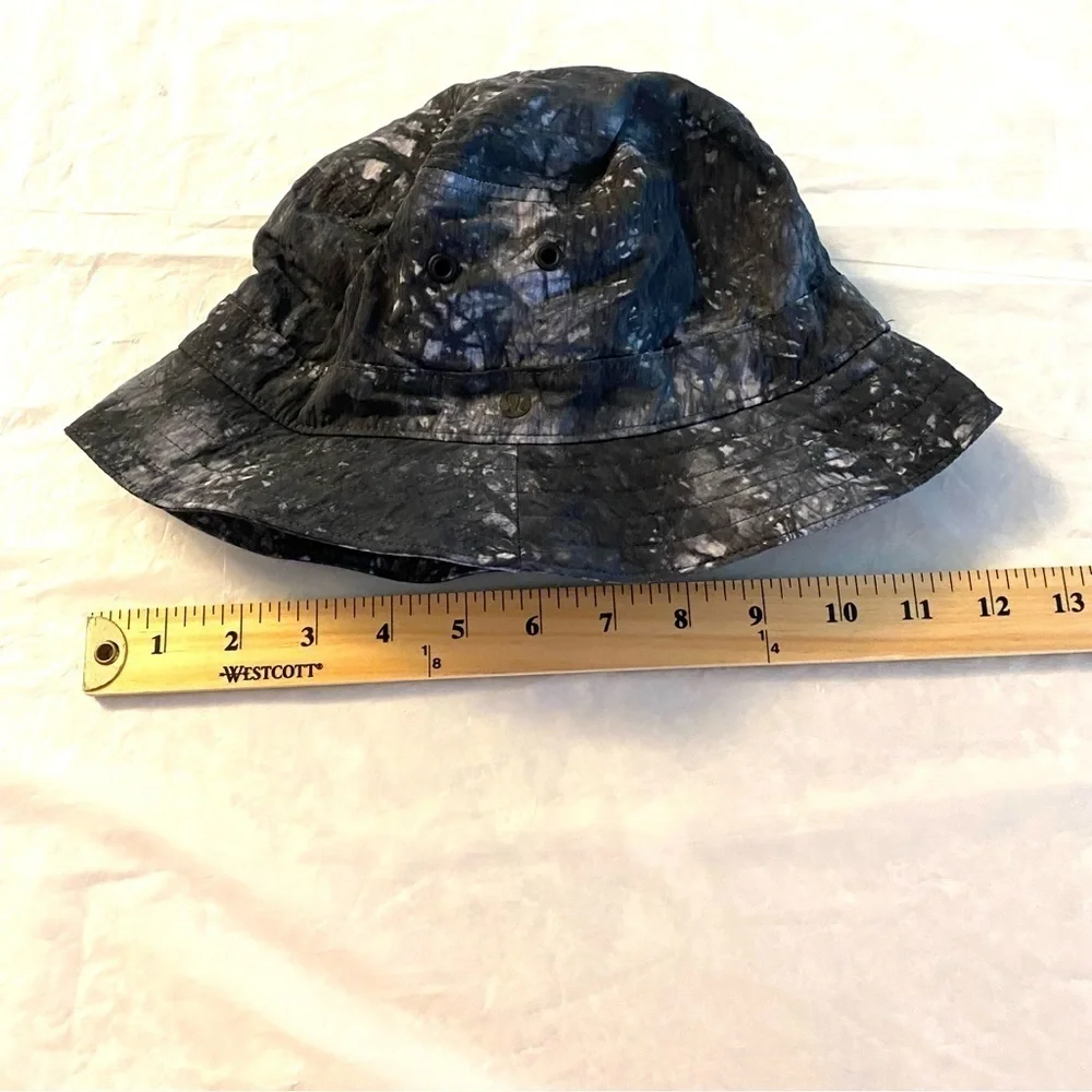 Lululemon On‎ My Level Bucket Hat Ink Vapor Ice Grey Multi
